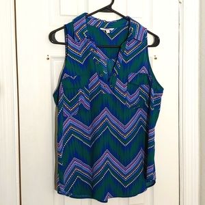 CANDIE'S BLOUSE * SIZE L * 2 POCKETS * SLEEVELESS * COLLAR * V-NECK